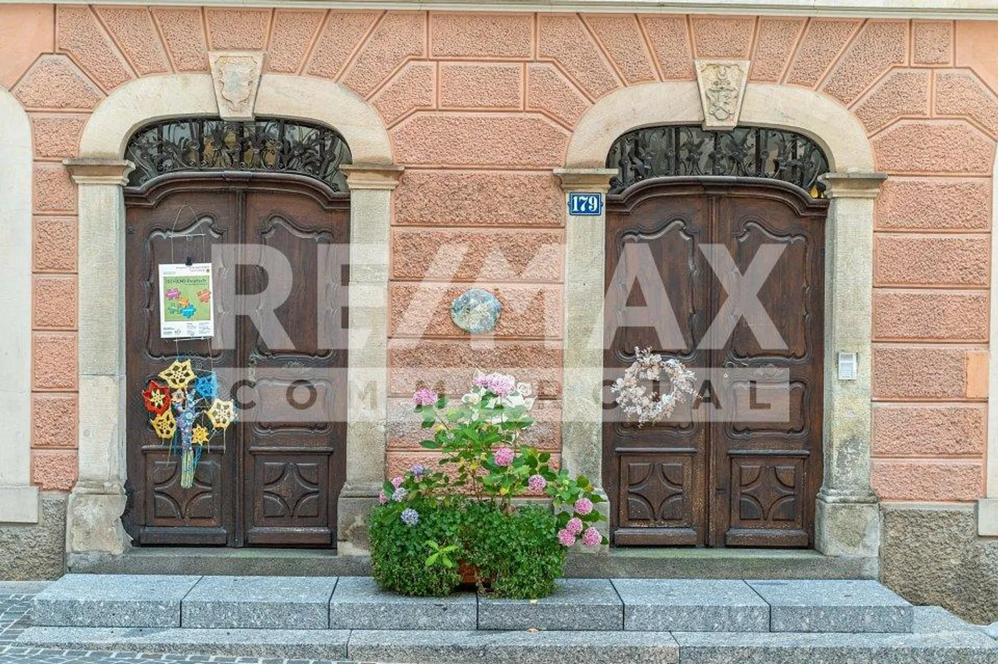 A proud old town house with history! - Photo 7 of 13