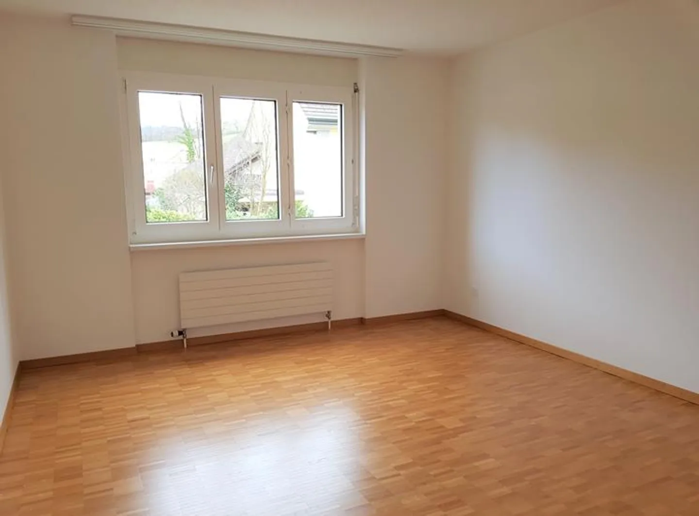 Appartamento di 4,5 stanze in una strada laterale a traffico calmato - Foto 4 di 6