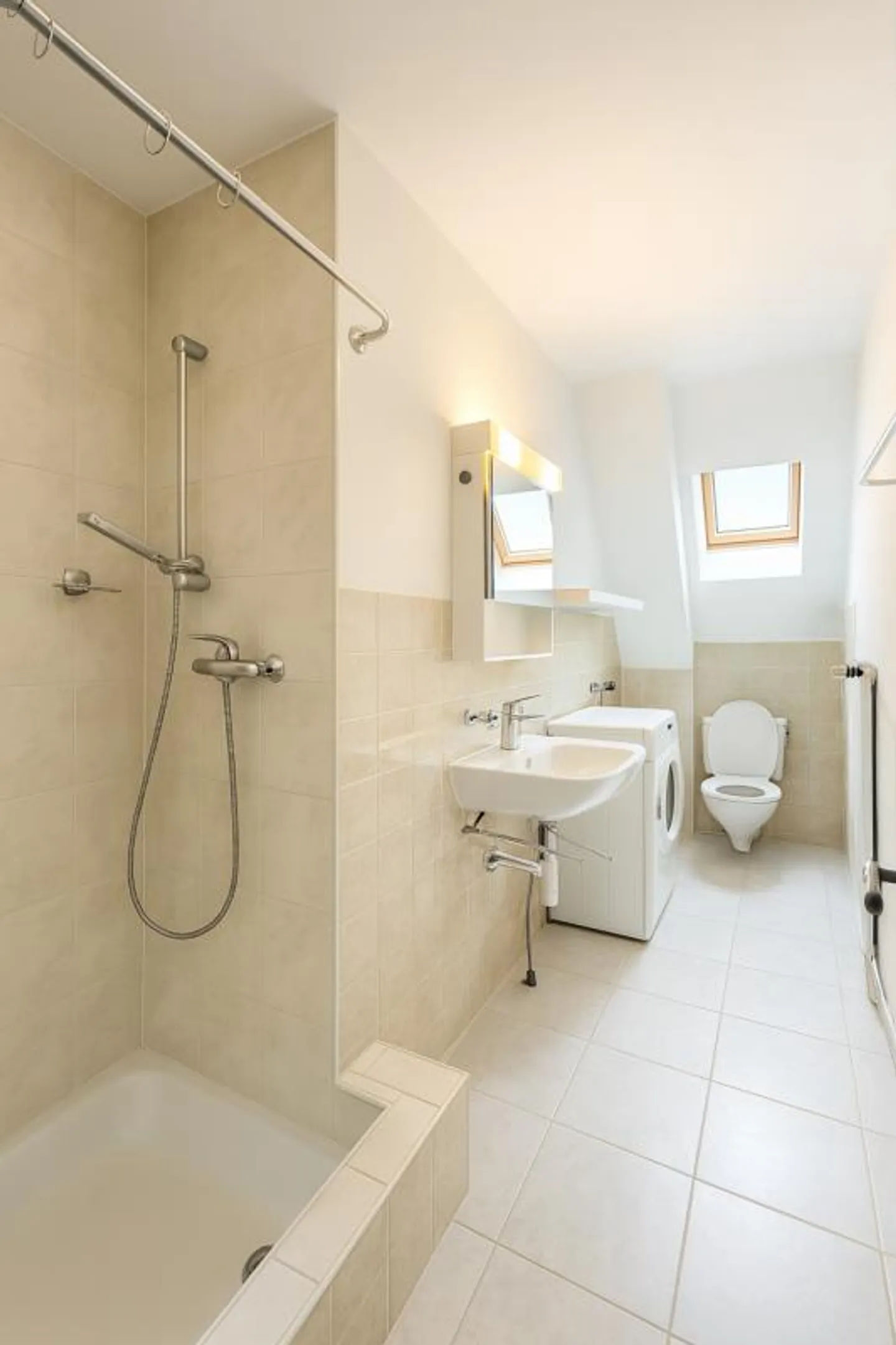 Einzigartige 4 Zimmer-Wohnung - Foto 6 von 6
