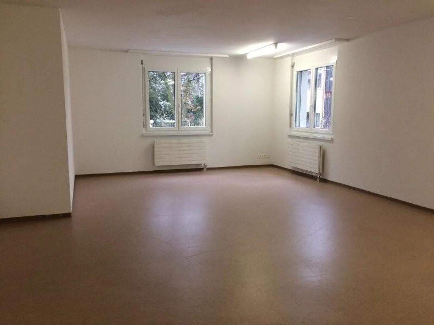 Espace de location au rez-de-chaussée - Photo 4 sur 11