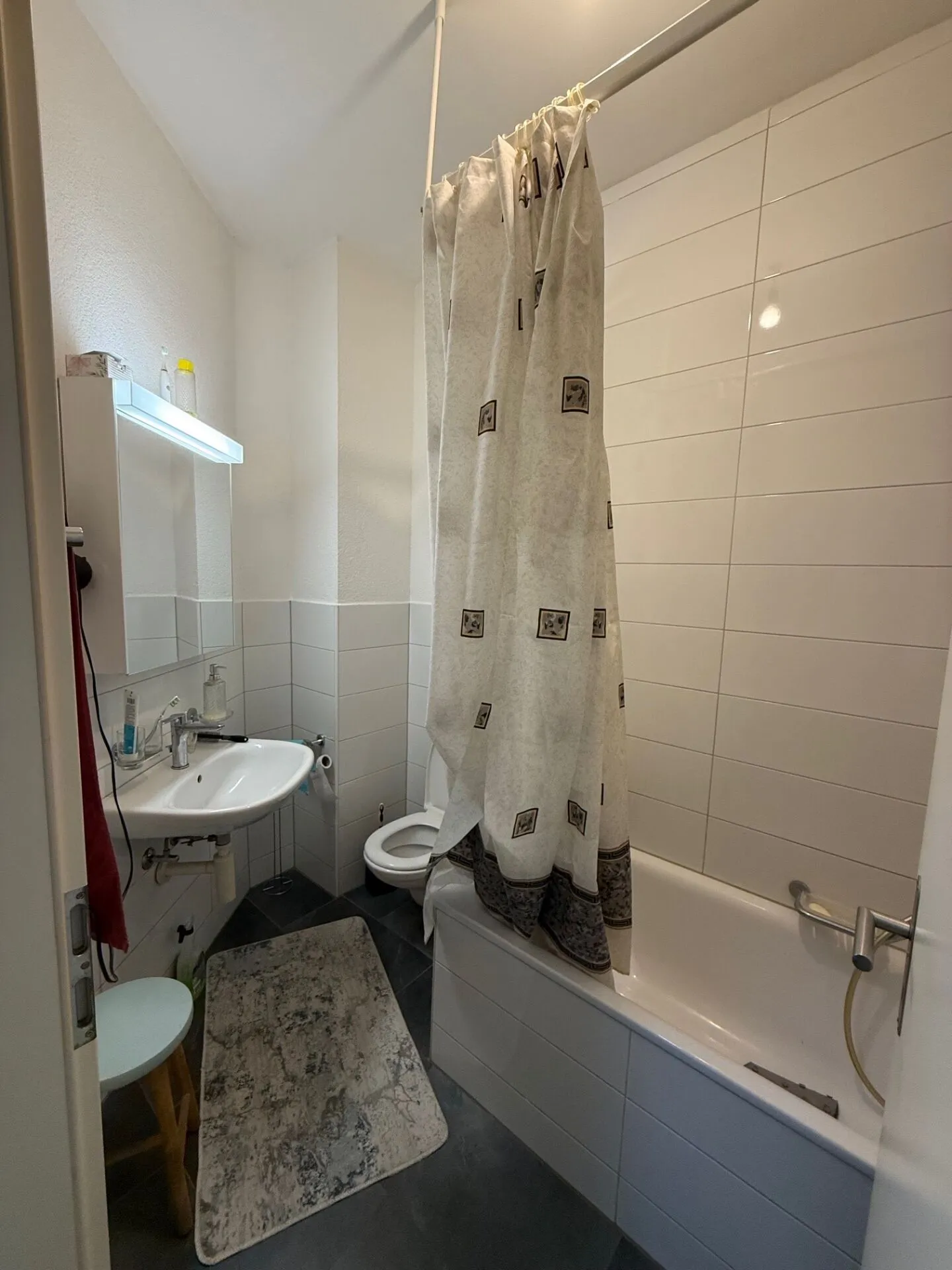 4.5 Room Apartment with Balcony - Photo 6 of 12