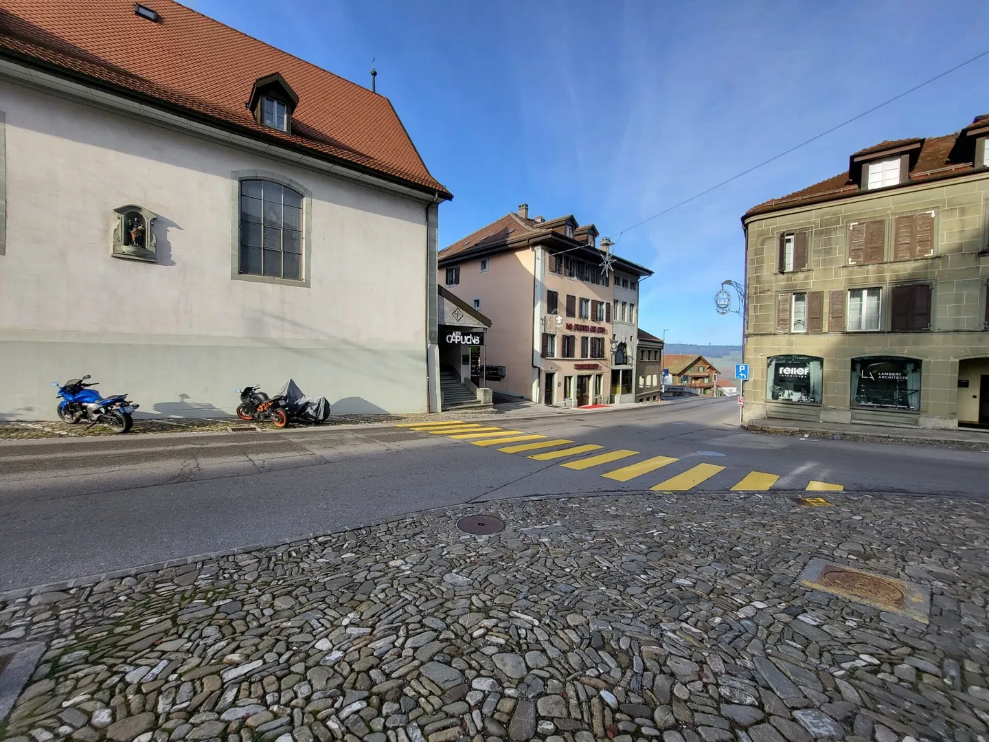 3.5-room apartment "XL" to renovate in Romont - Photo 3 of 4