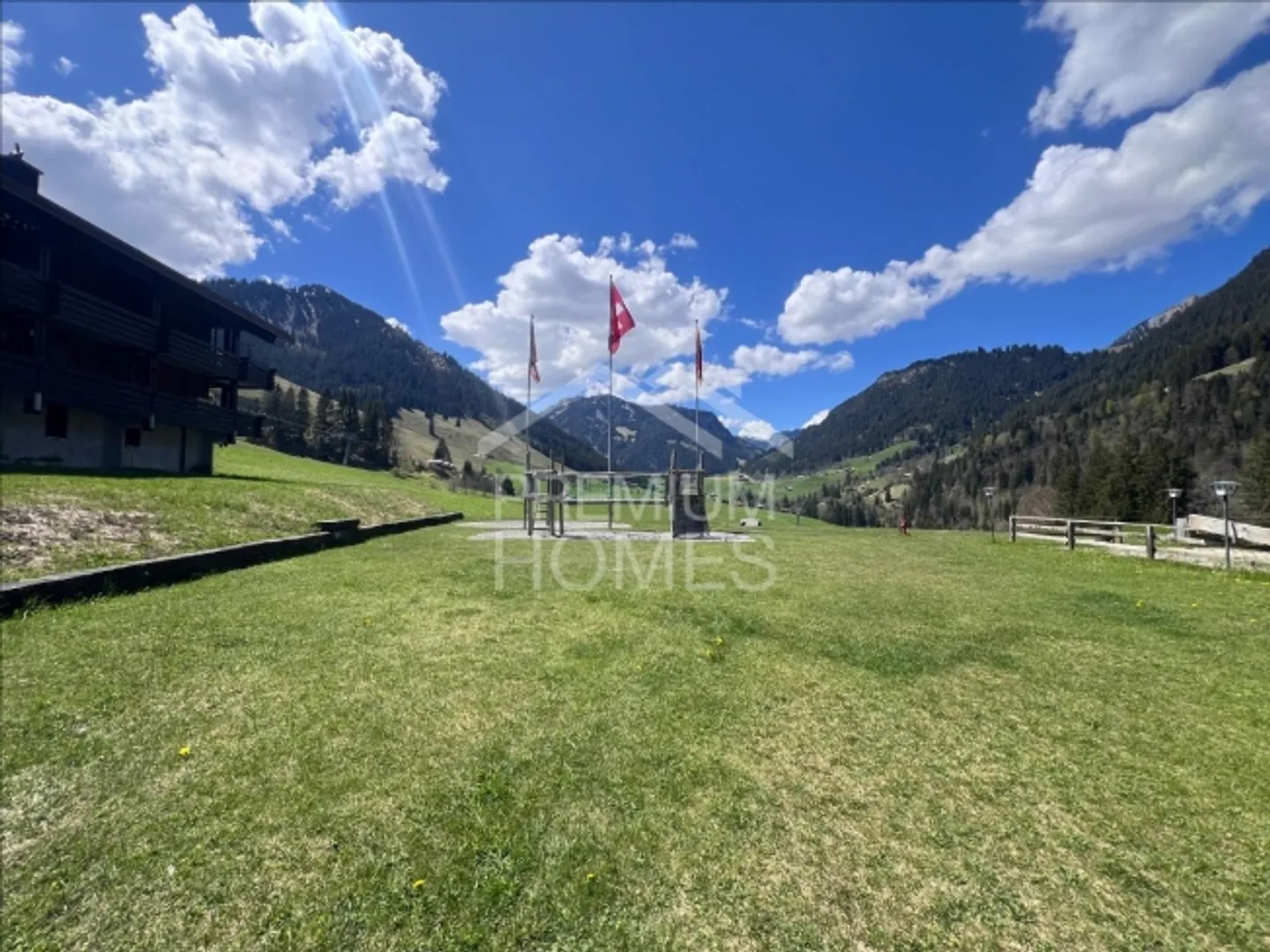 Your Retreat in the Green - Photo 1 of 4