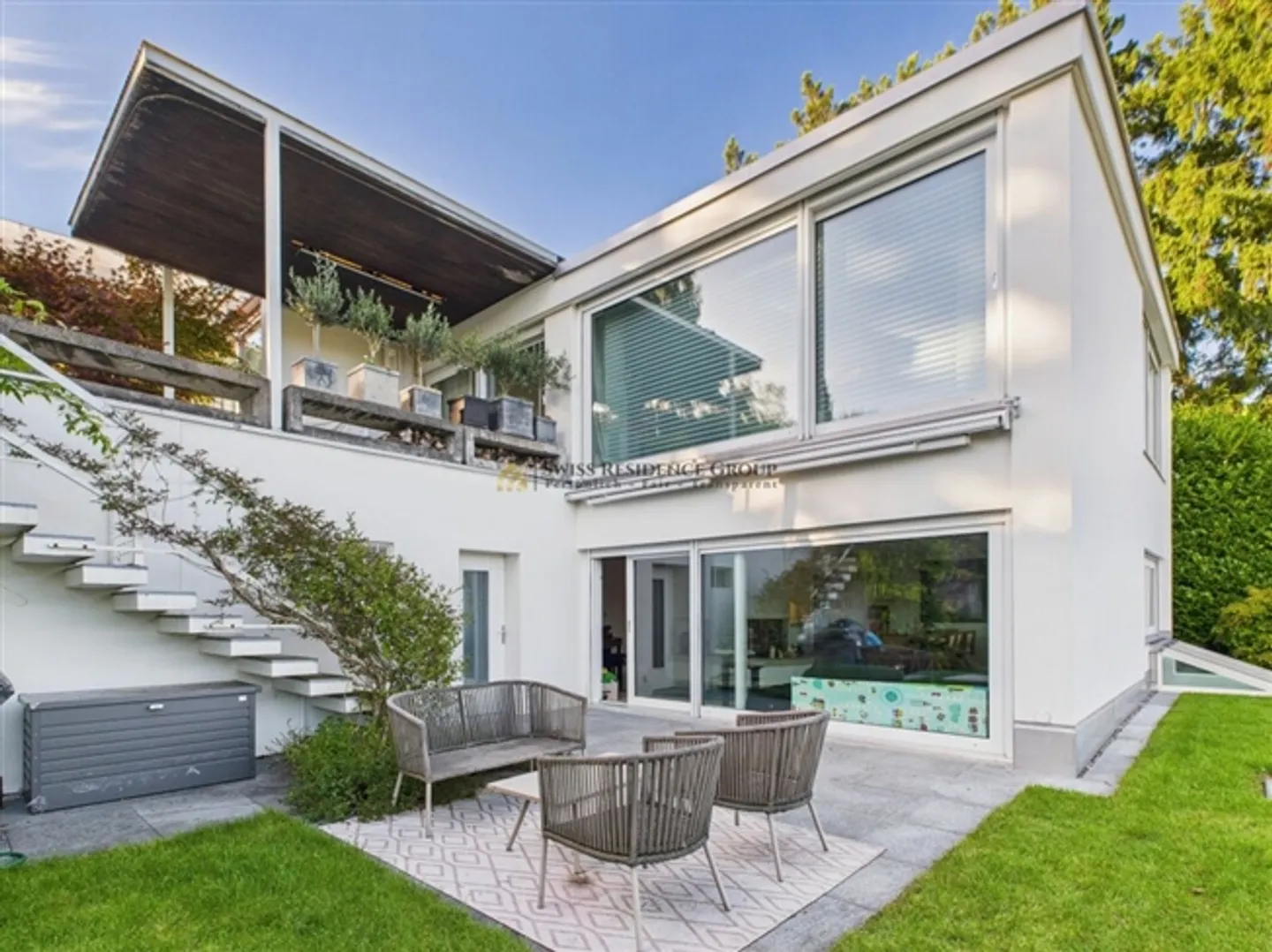 «Hochwertiger Ausbaustandard mit traumhaftem Garten an Südhanglage» - Foto 1 von 20