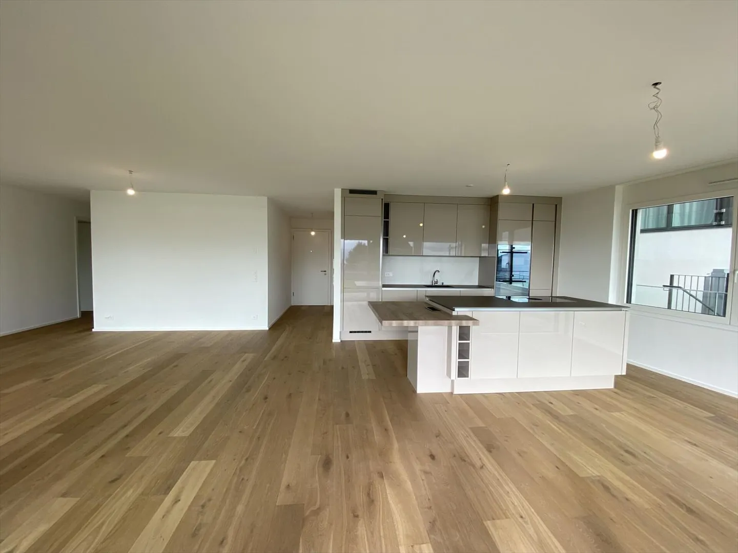 Appartement 4.5 pièces - Photo 4 sur 11