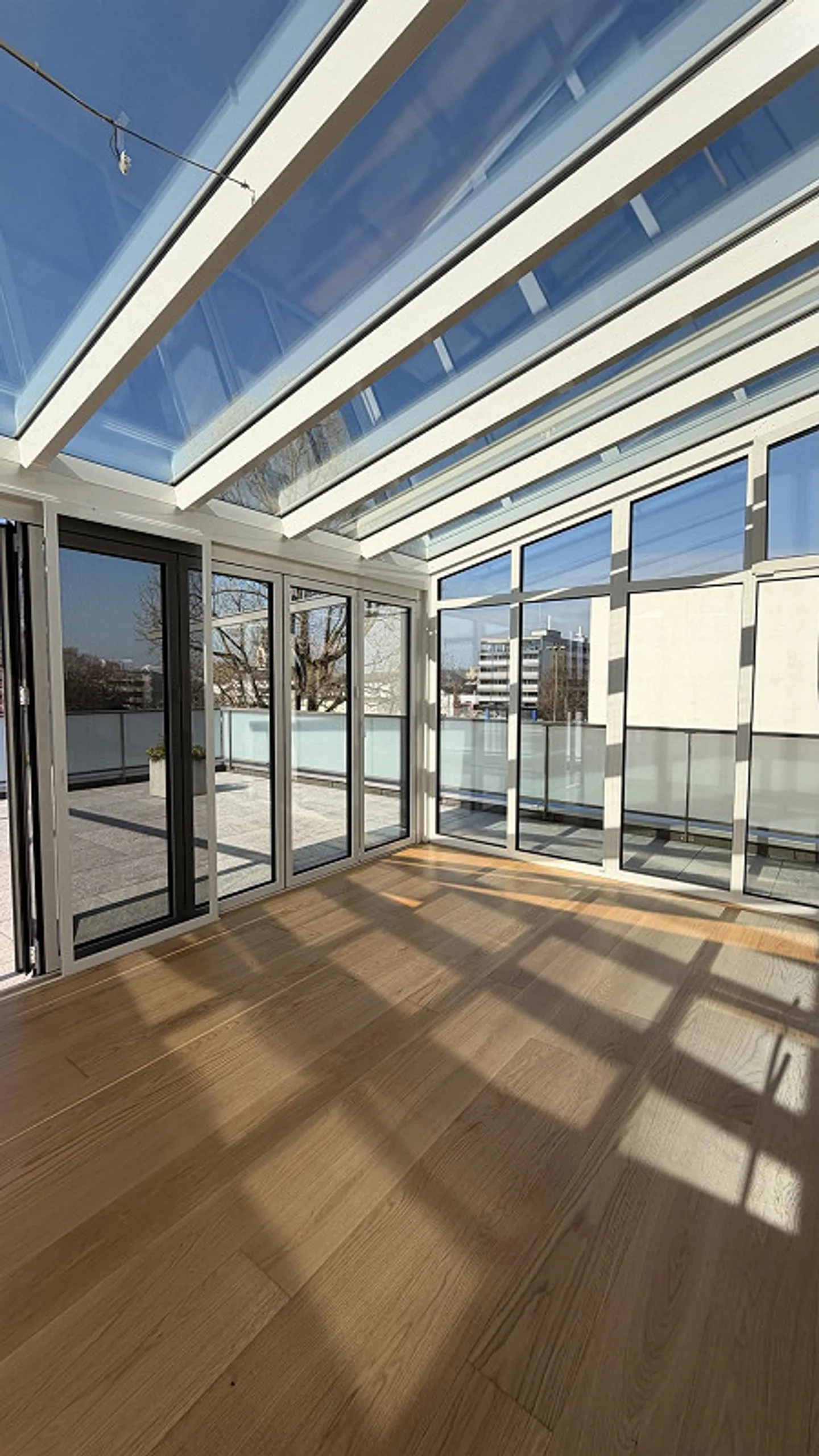 Exclusive 3.5-room penthouse apartment - Photo 11 of 13