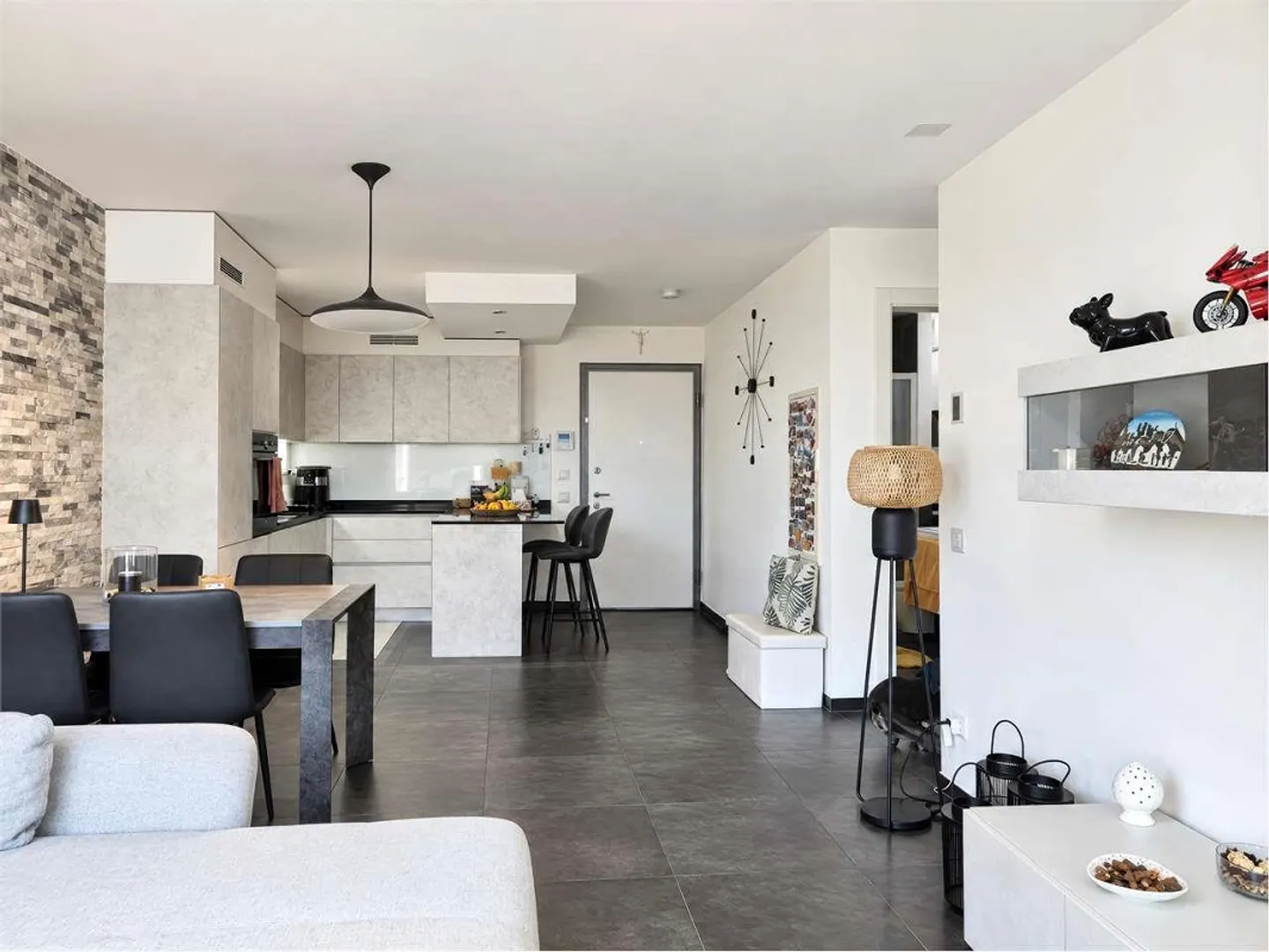 3.5-room apartment with private garden - Bellinzona - Photo 3 of 13