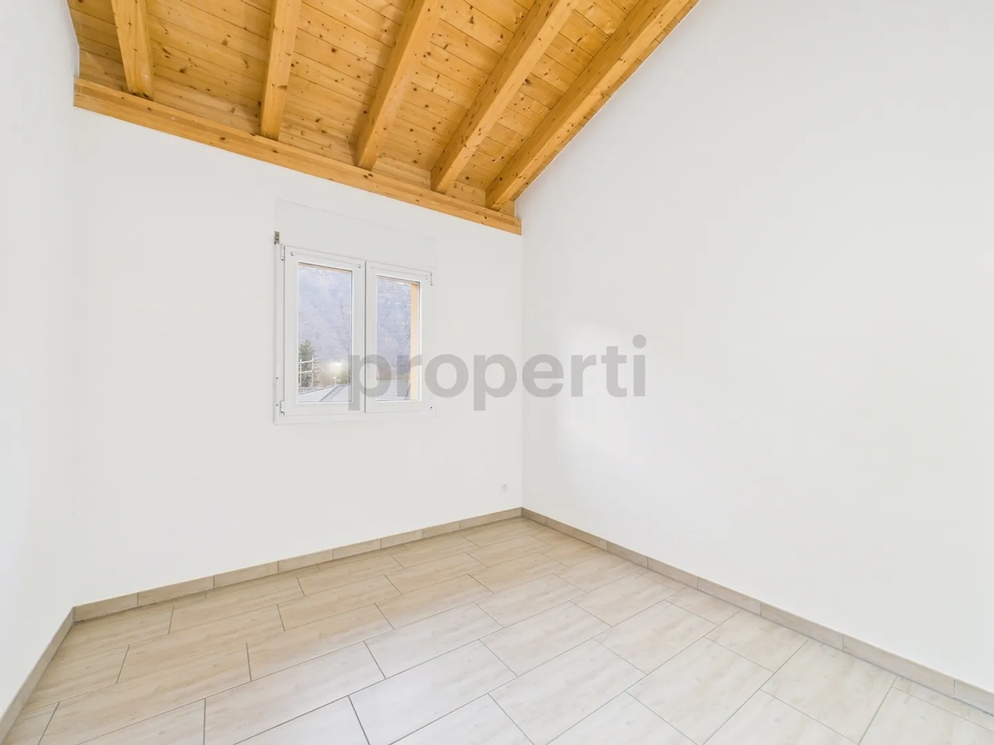 Modern terraced house with 4.5 rooms and garden in Cresciano - Photo 9 of 13