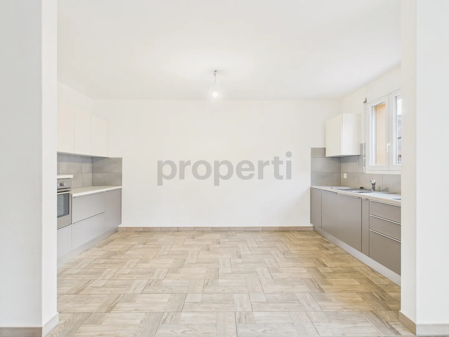 Modern terraced house with 4.5 rooms and garden in Cresciano - Photo 4 of 13