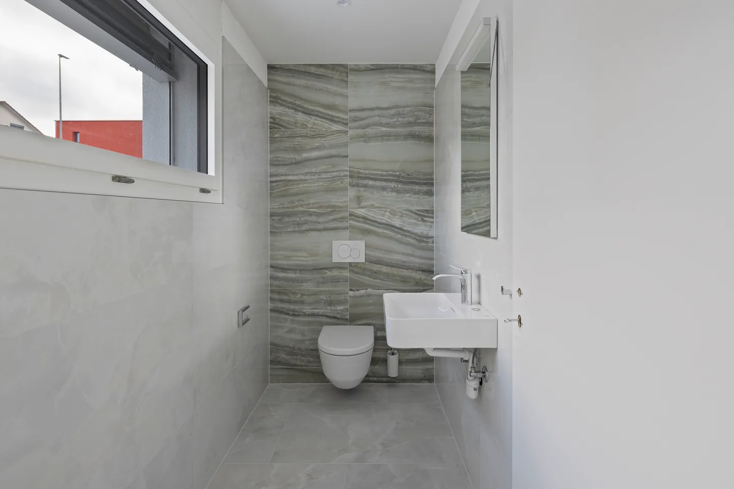 Neues Familienhaus in sonniger Lage - Foto 4 von 13