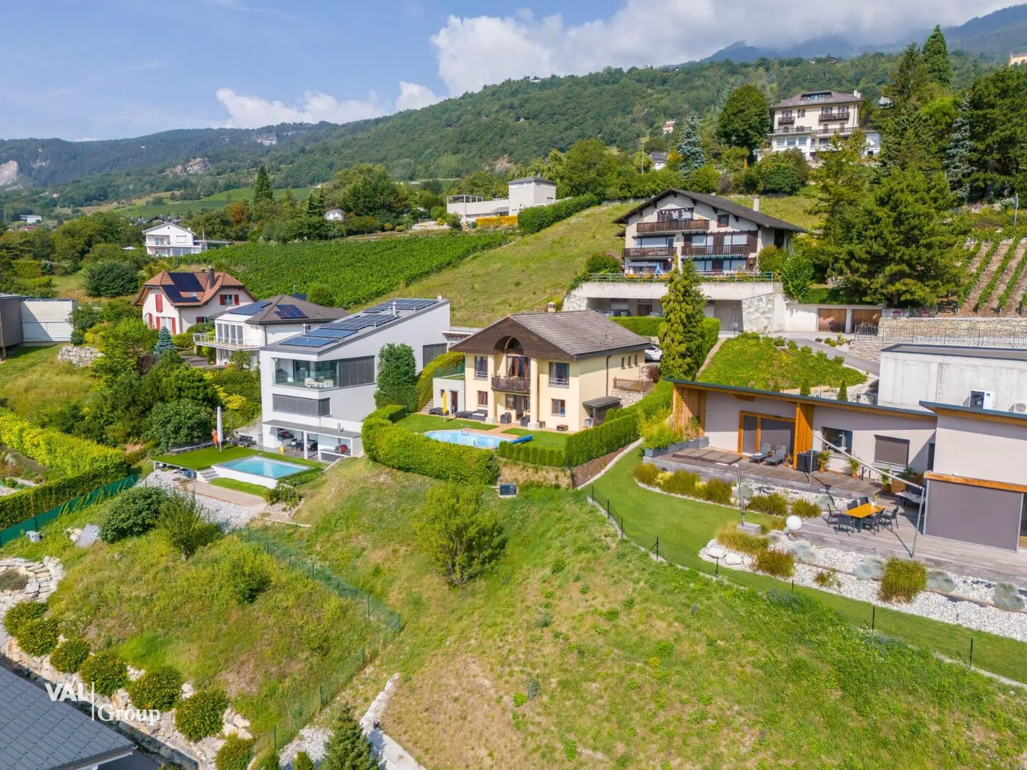Charmante Villa mit Pool - Foto 1 von 13