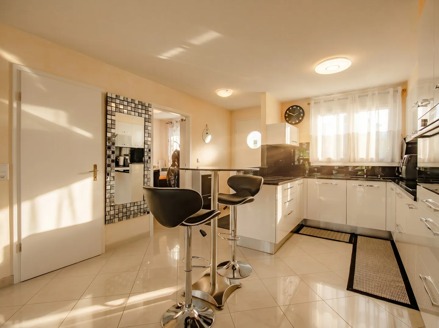 Casa con 6.5 stanze in un quartiere familiare ricercato - Foto 3 di 15
