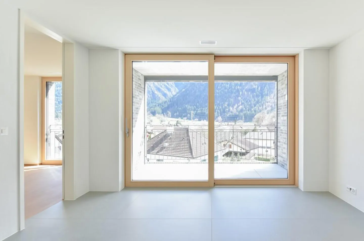 W303 | Appartamento nuovo attraente di 2,5 stanze con il massimo comfort vicino alla stazione - Foto 2 di 7