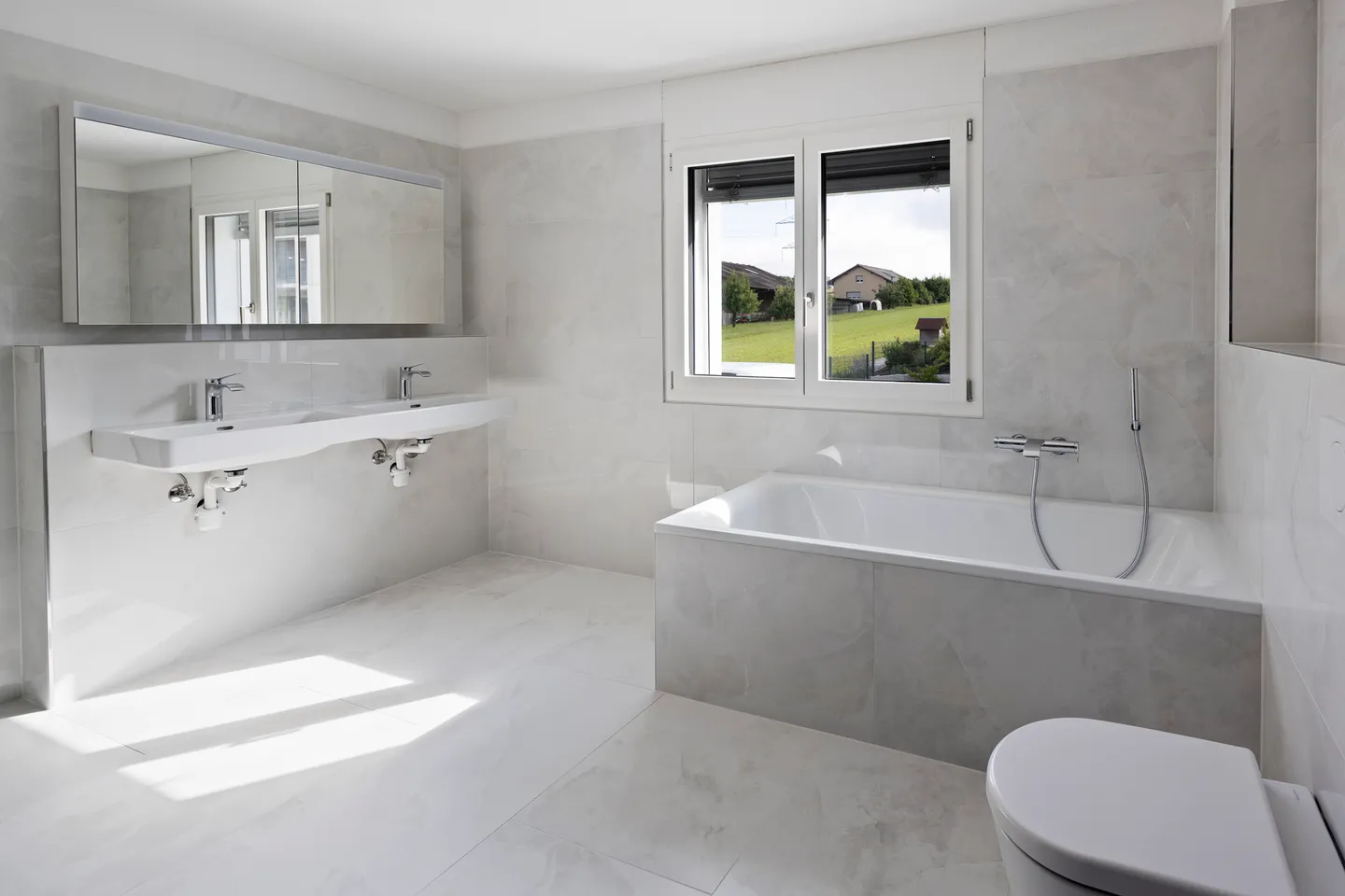 Neues Familienhaus in sonniger Lage - Foto 8 von 13