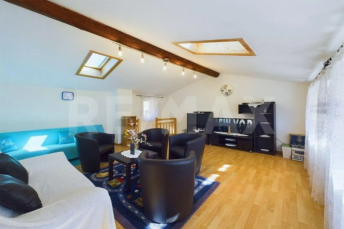Helles 5 1/2-Zimmer-Haus, auch als Zweitwohnsitz - Foto 1 von 13