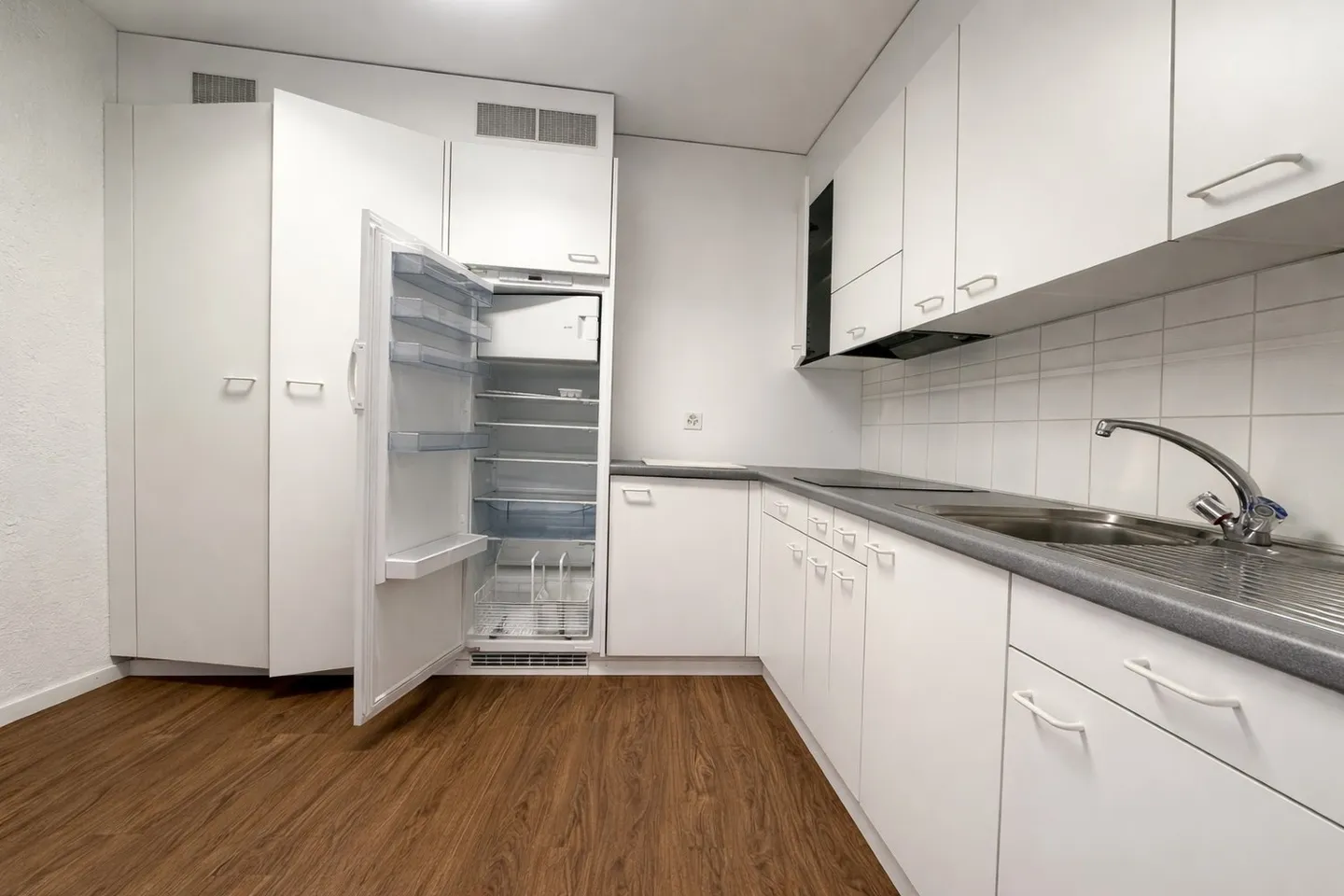 Central Office Space Located Next to Baden Train Station - Photo 4 of 8