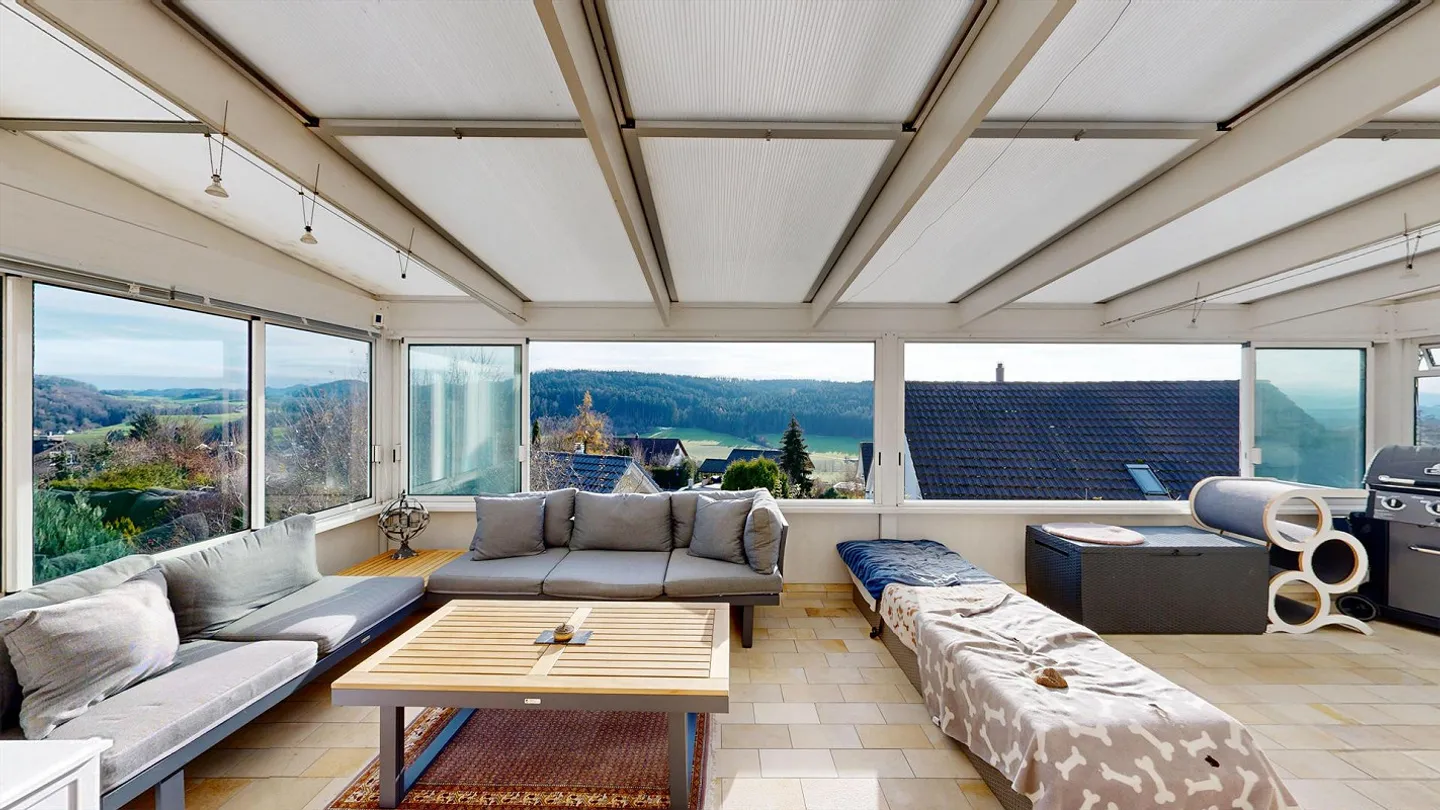 Freistehendes 6.5-Zimmer-Haus mit Potenzial für Einliegerwohnung in Madetswil - Foto 8 von 8