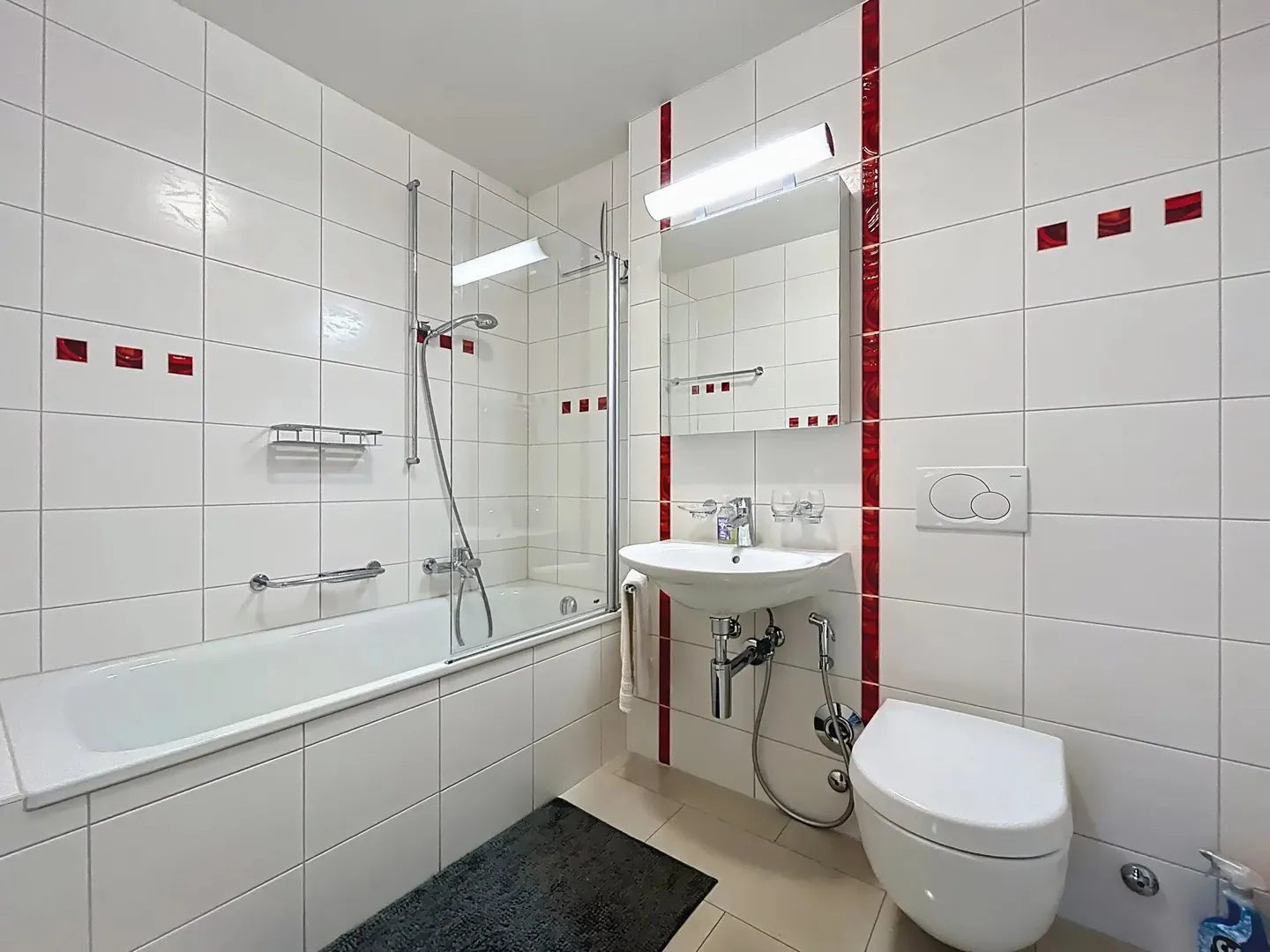 Geräumige 4,5 Zimmer in einer modernen Residenz mit Balkon und Terrasse - Foto 7 von 11