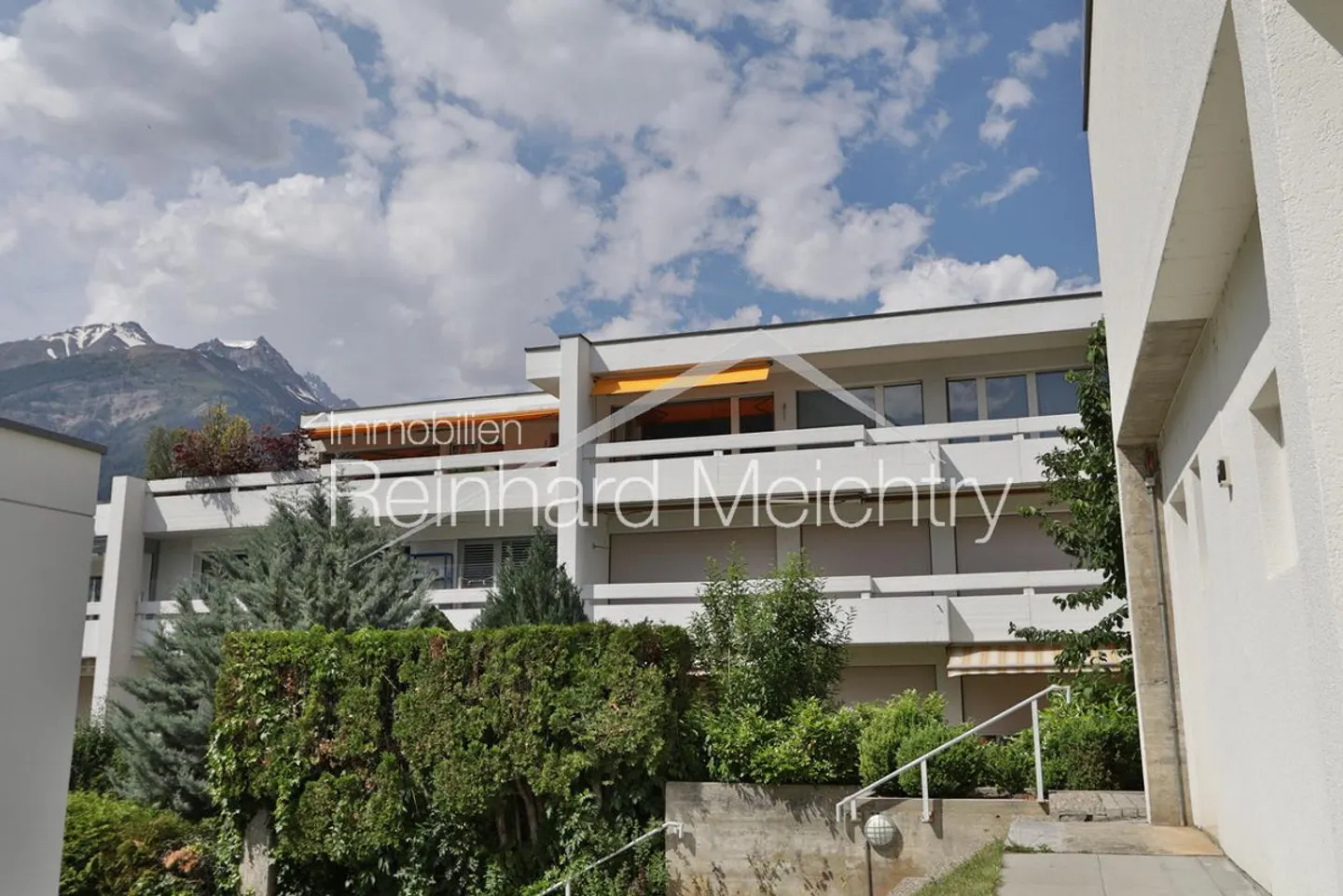 Top penthouse apartment with the best view of Visp - Photo 2 of 18