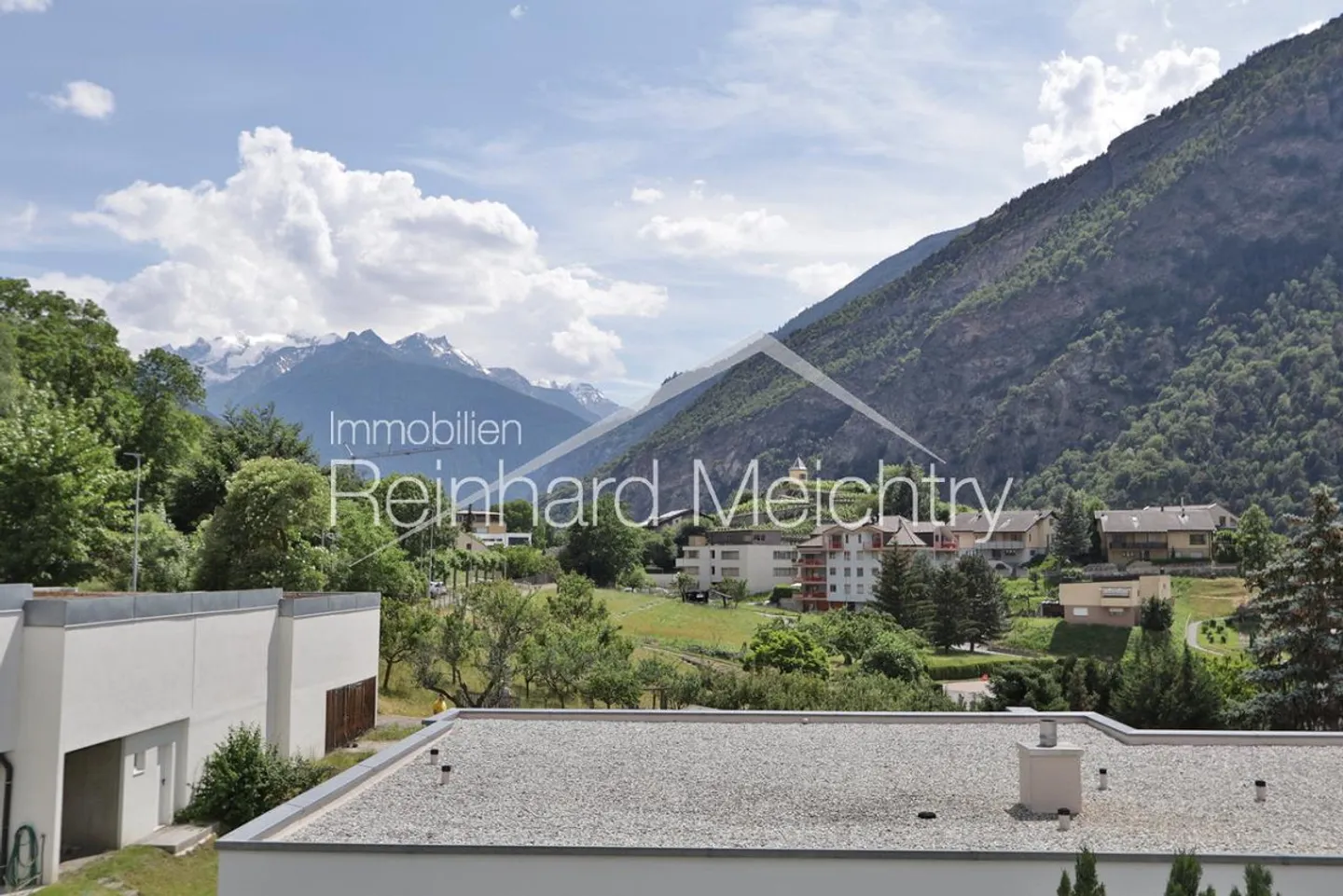 Top penthouse apartment with the best view of Visp - Photo 3 of 18