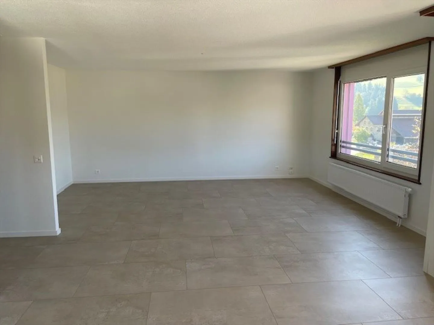 Chemin des Carabiniers 1, 4.5 rooms on the 4th North renovated - Photo 3 of 11