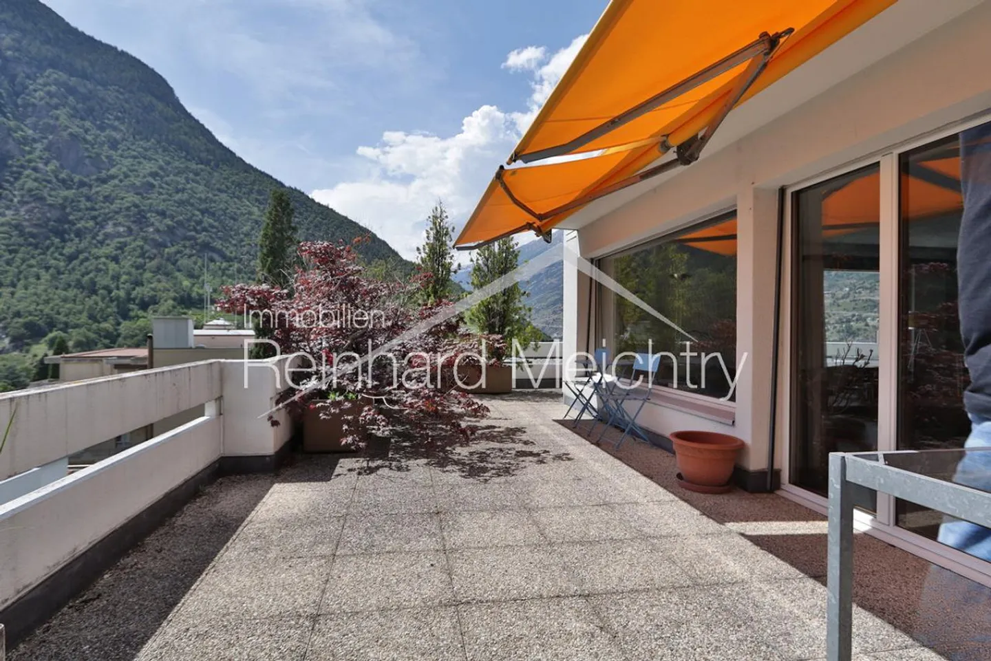 Top penthouse apartment with the best view of Visp - Photo 6 of 18