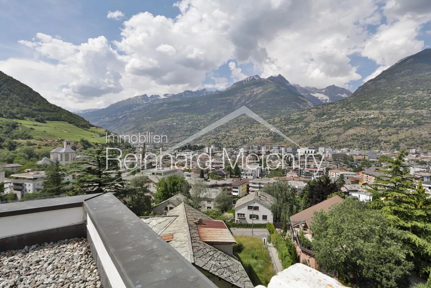 Top penthouse apartment with the best view of Visp - Photo 4 of 18