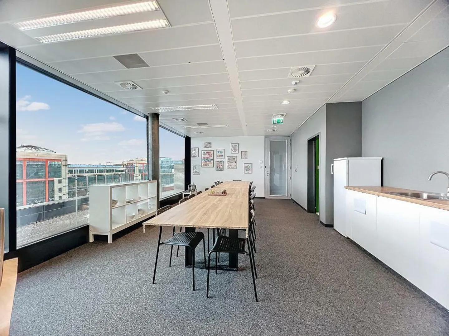 Prächtiger 570m2 Dachboden-Büroraum im Herzen von Lignon - Foto 7 von 11