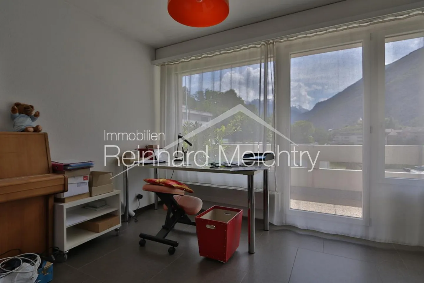 Top penthouse apartment with the best view of Visp - Photo 14 of 18