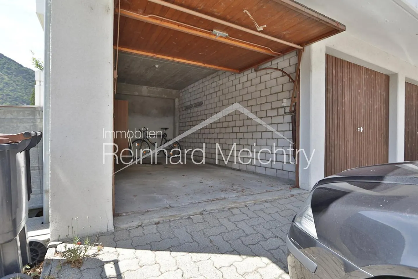 Top penthouse apartment with the best view of Visp - Photo 17 of 18