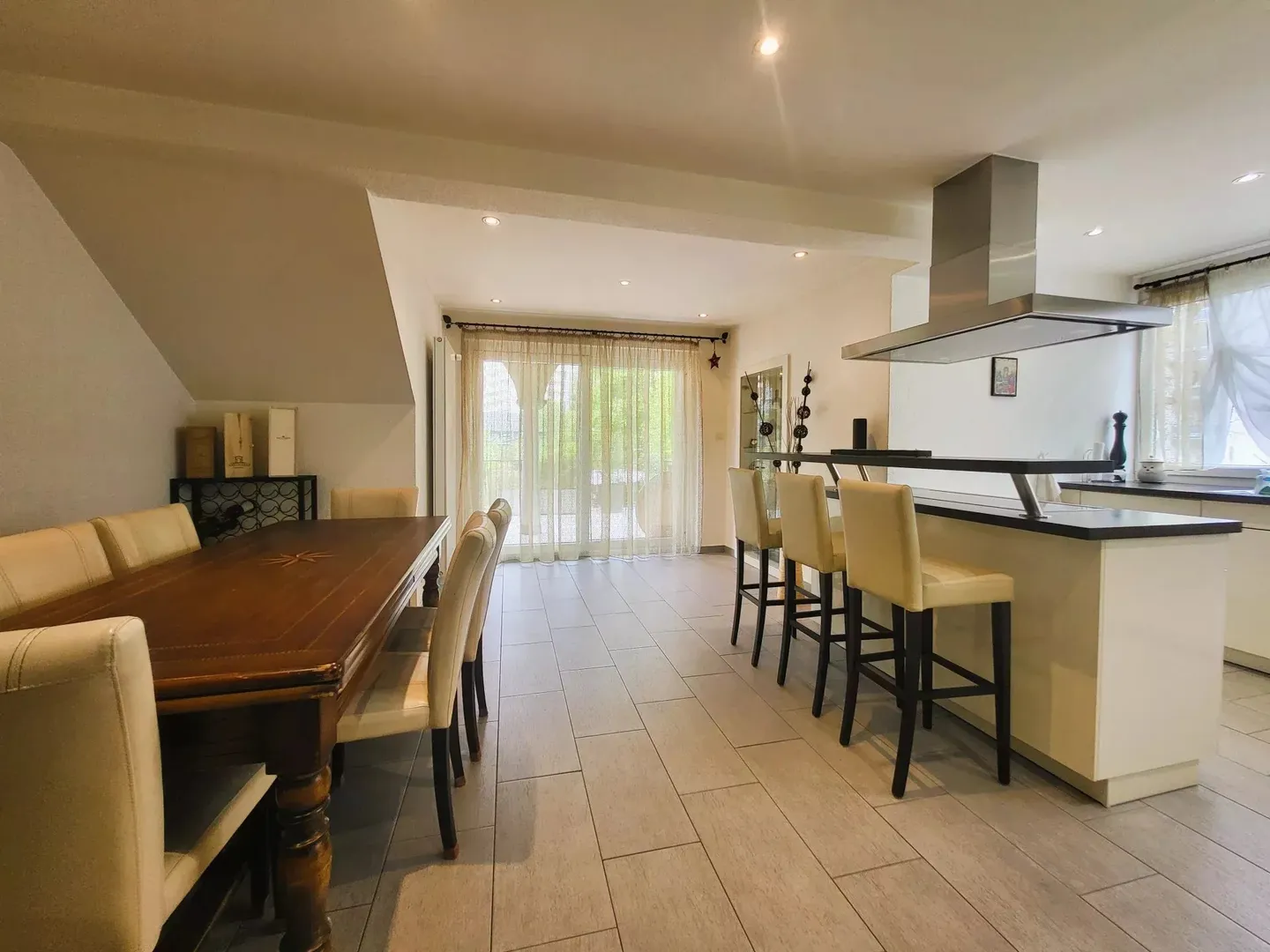 Charming Apartment in Monthey - Photo 3 of 10