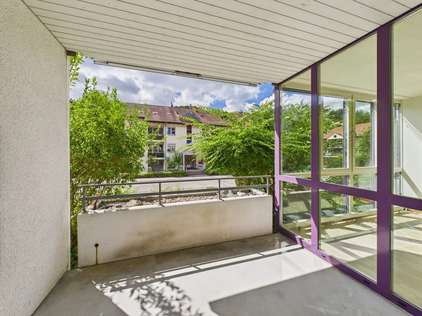 Charmante 2.5-Zimmer-Wohnung an ruhiger Lage in Stallikon - Foto 10 von 12