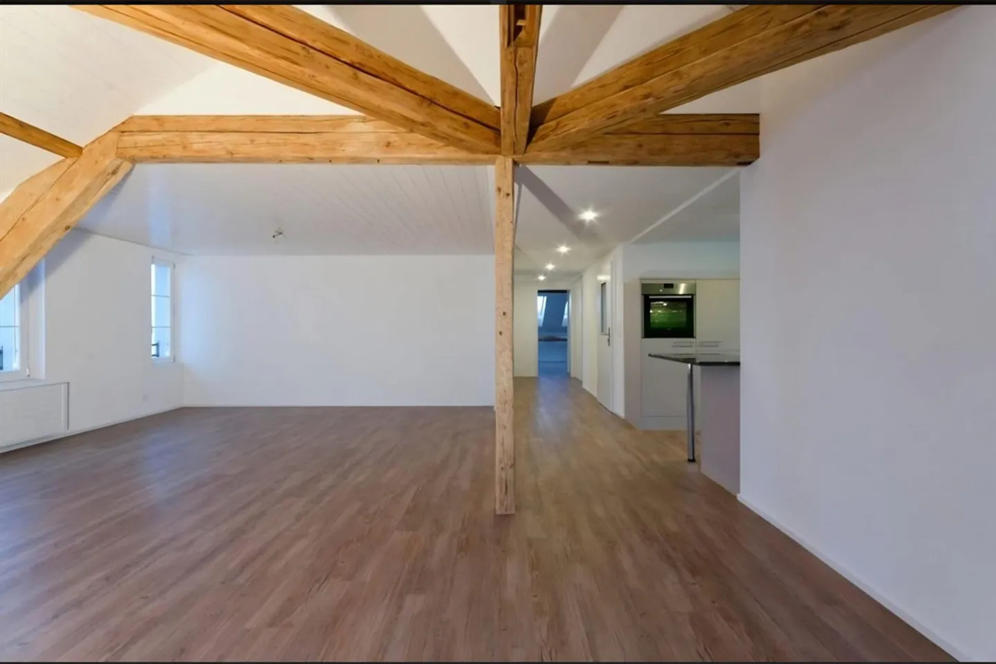 Charmante Dachwohnung in Berg TG - Foto 5 von 8