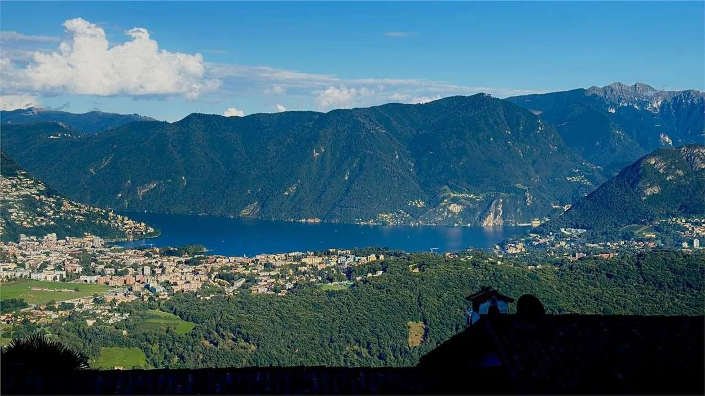 Maison Bijoux avec vue ouverte sur le lac et les montagnes - Photo 1 sur 13