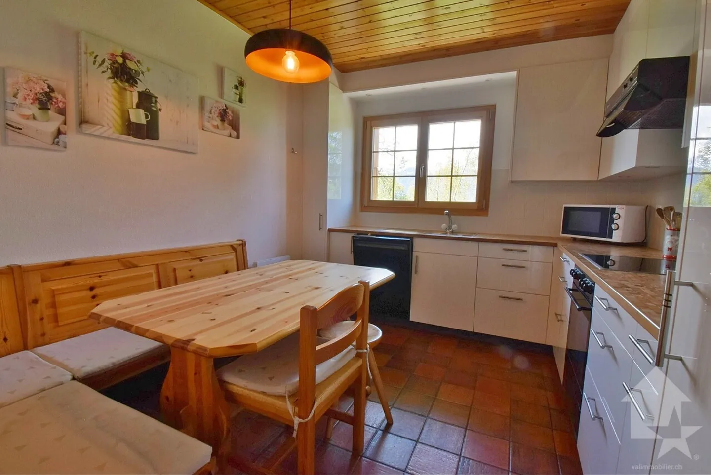 Bellissimo chalet in montagna con una magnifica vista panoramica - Foto 7 di 16