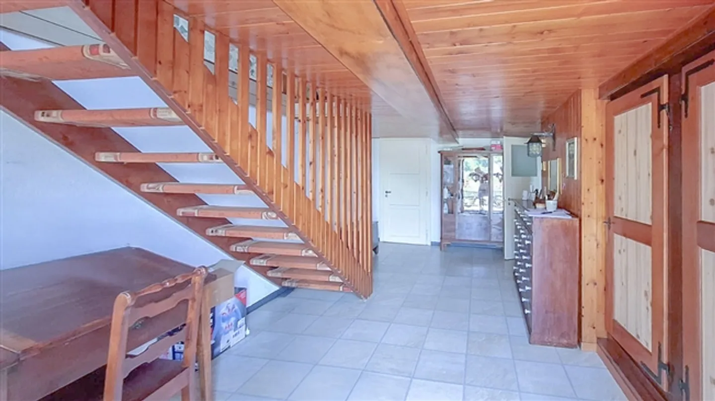 Old farmhouse on a plot of 2,169 m2 + plot of 6,072 - Photo 9 of 20