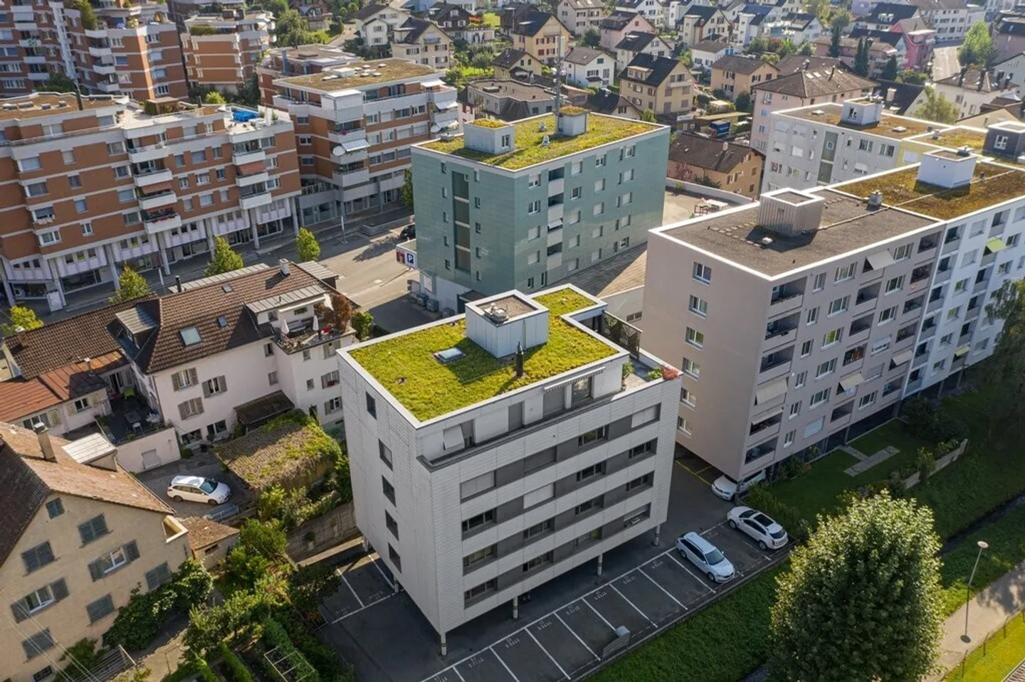 Il tuo immobile commerciale di oltre 95m2 nel centro di Horw! - Foto 1 di 6