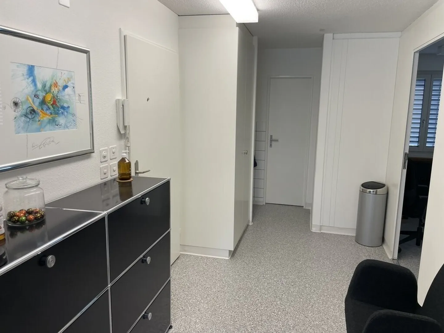 Il tuo immobile commerciale di oltre 95m2 nel centro di Horw! - Foto 4 di 6
