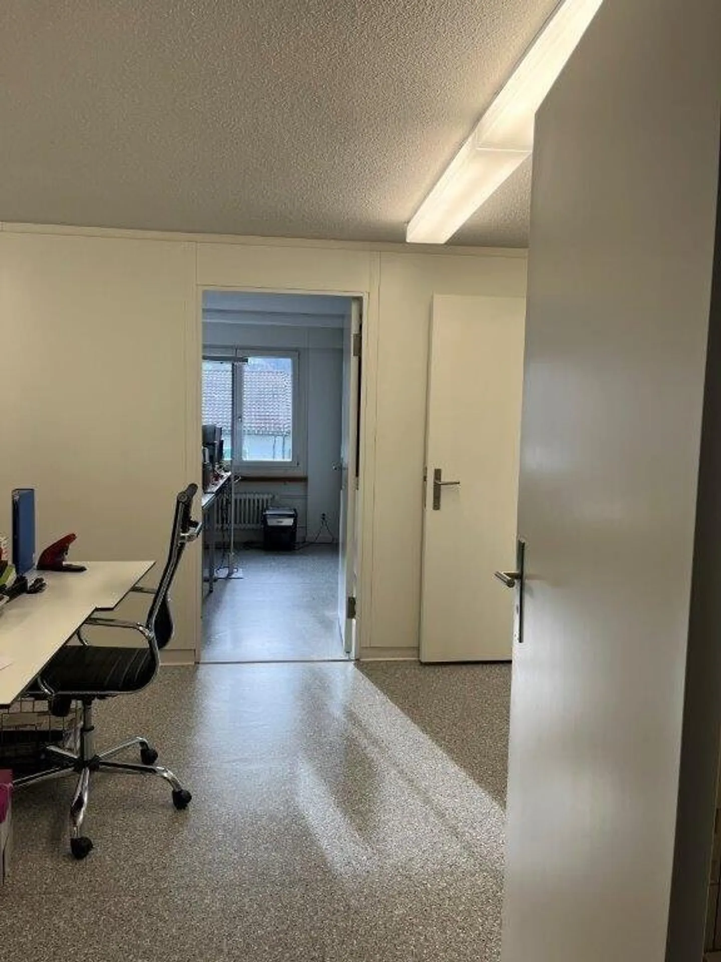 Il tuo immobile commerciale di oltre 95m2 nel centro di Horw! - Foto 5 di 6