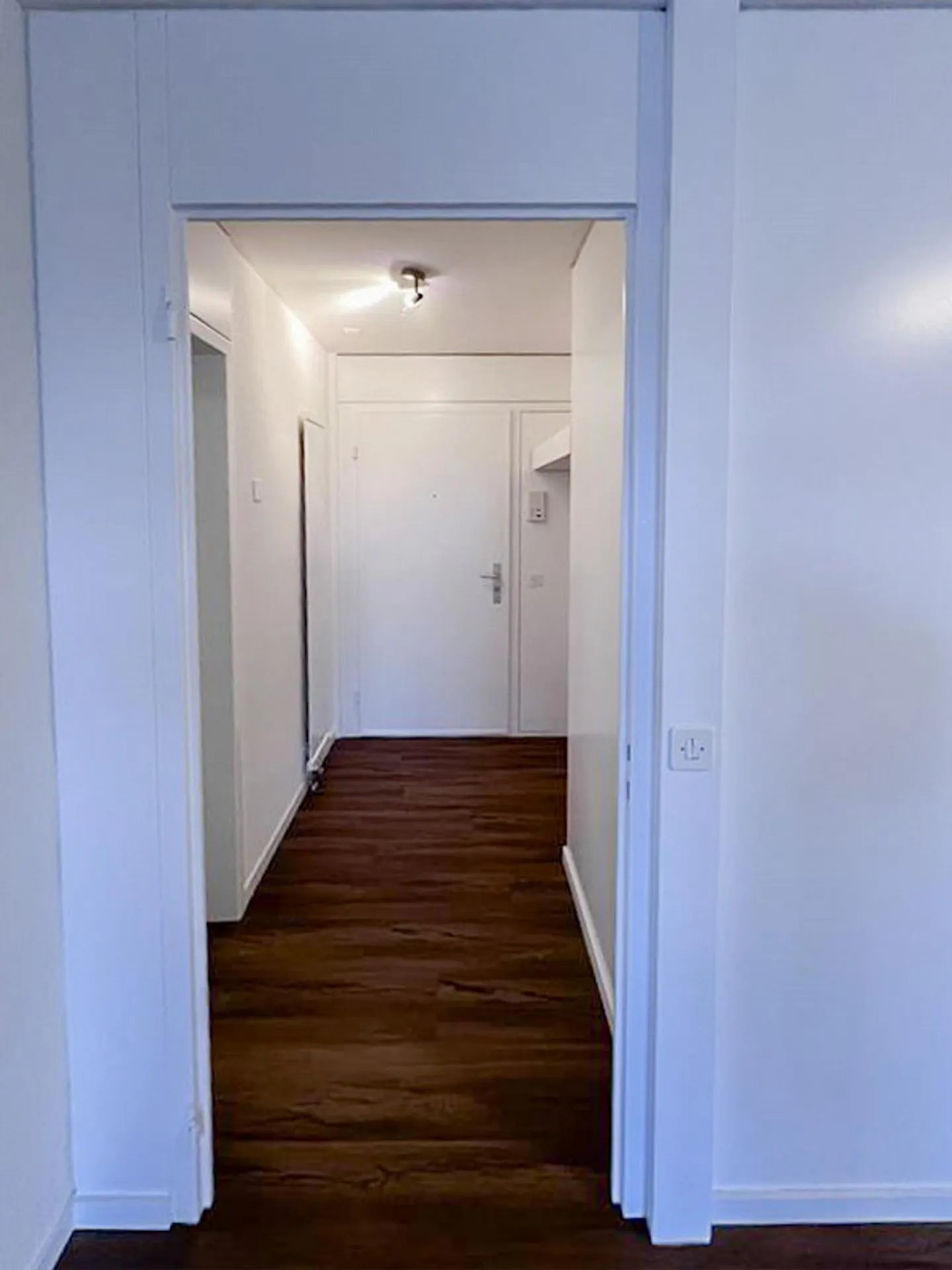 Spacious apartment with terrace in popular Benziwil! - Photo 9 of 9