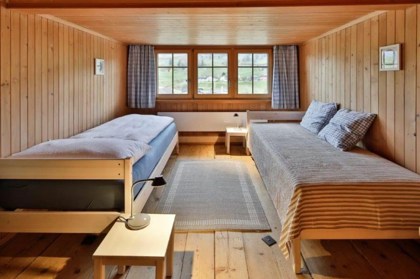 Unique 6 1/2-Room Single-Family House with 3-Room Apartment in... - Photo 9 of 23
