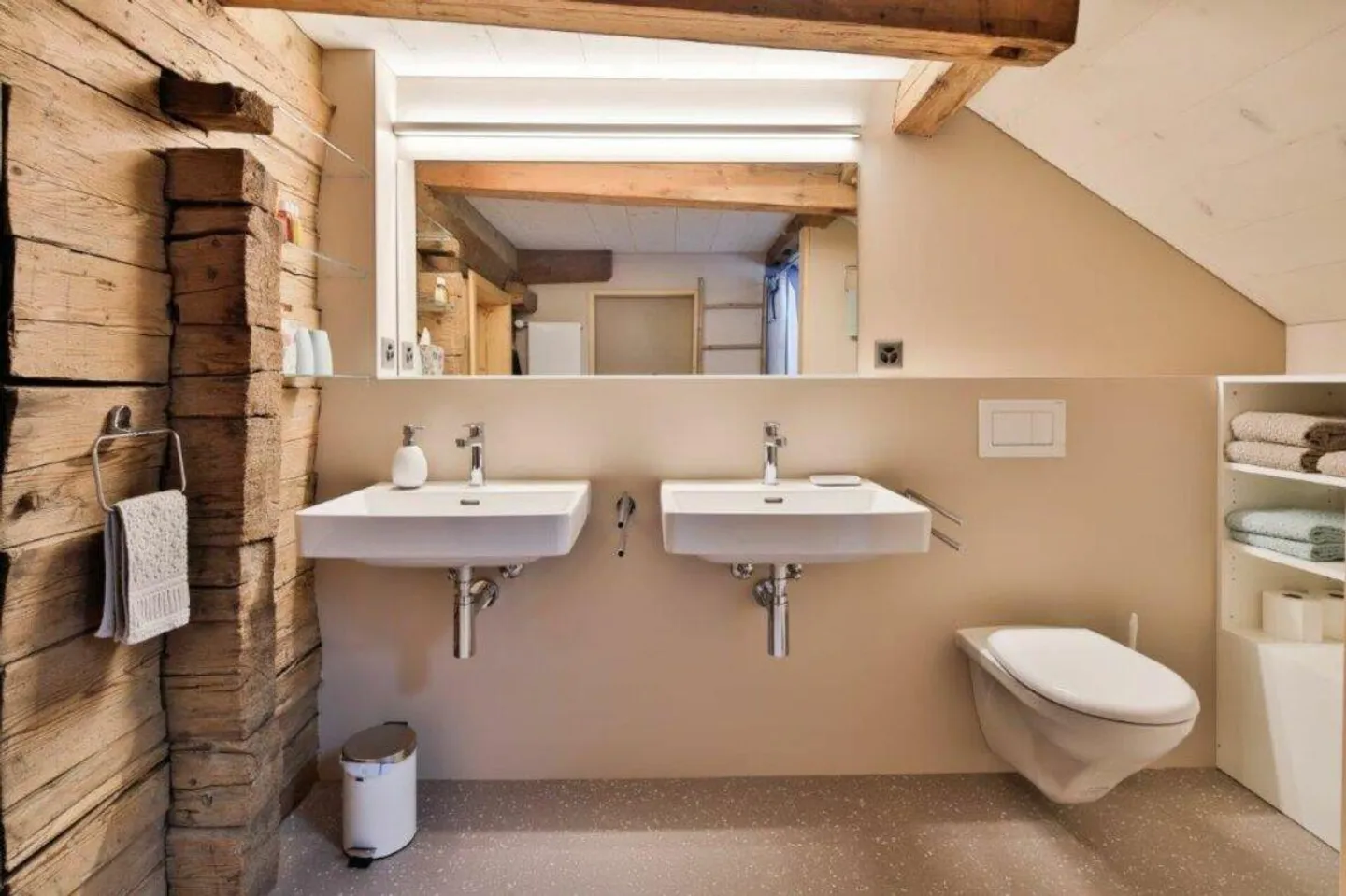 Unique 6 1/2-Room Single-Family House with 3-Room Apartment in... - Photo 10 of 23