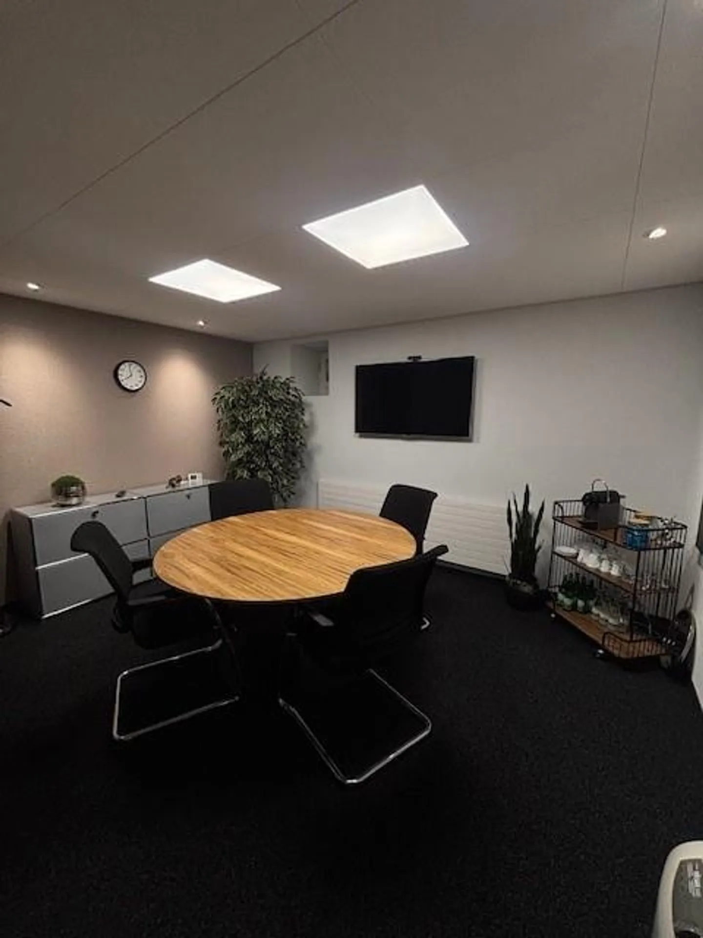 Spazio ufficio rappresentativo al piano rialzato - Foto 7 di 12