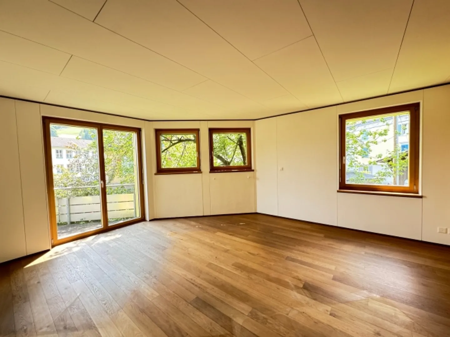 Appartamento duplex di 5,5 stanze con terrazza e vista a Mosnang - Foto 12 di 13