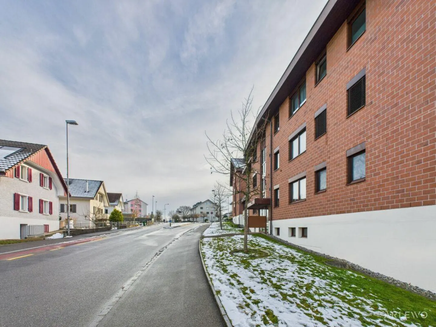 Spazio Commerciale Hochdorf - Centrale & Tranquillo - Foto 13 di 15