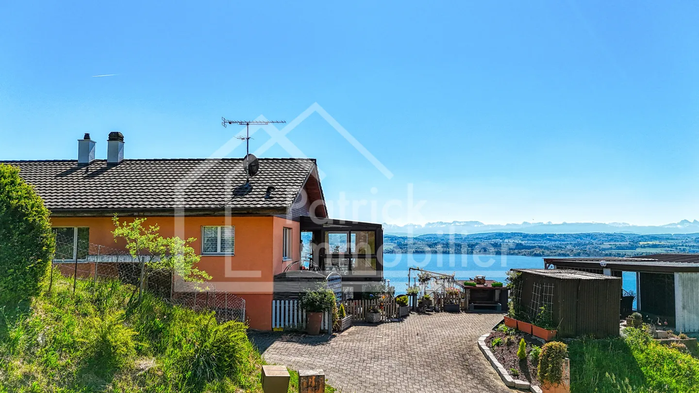 Maison mitoyenne avec vue sur le lac - Photo 1 sur 15