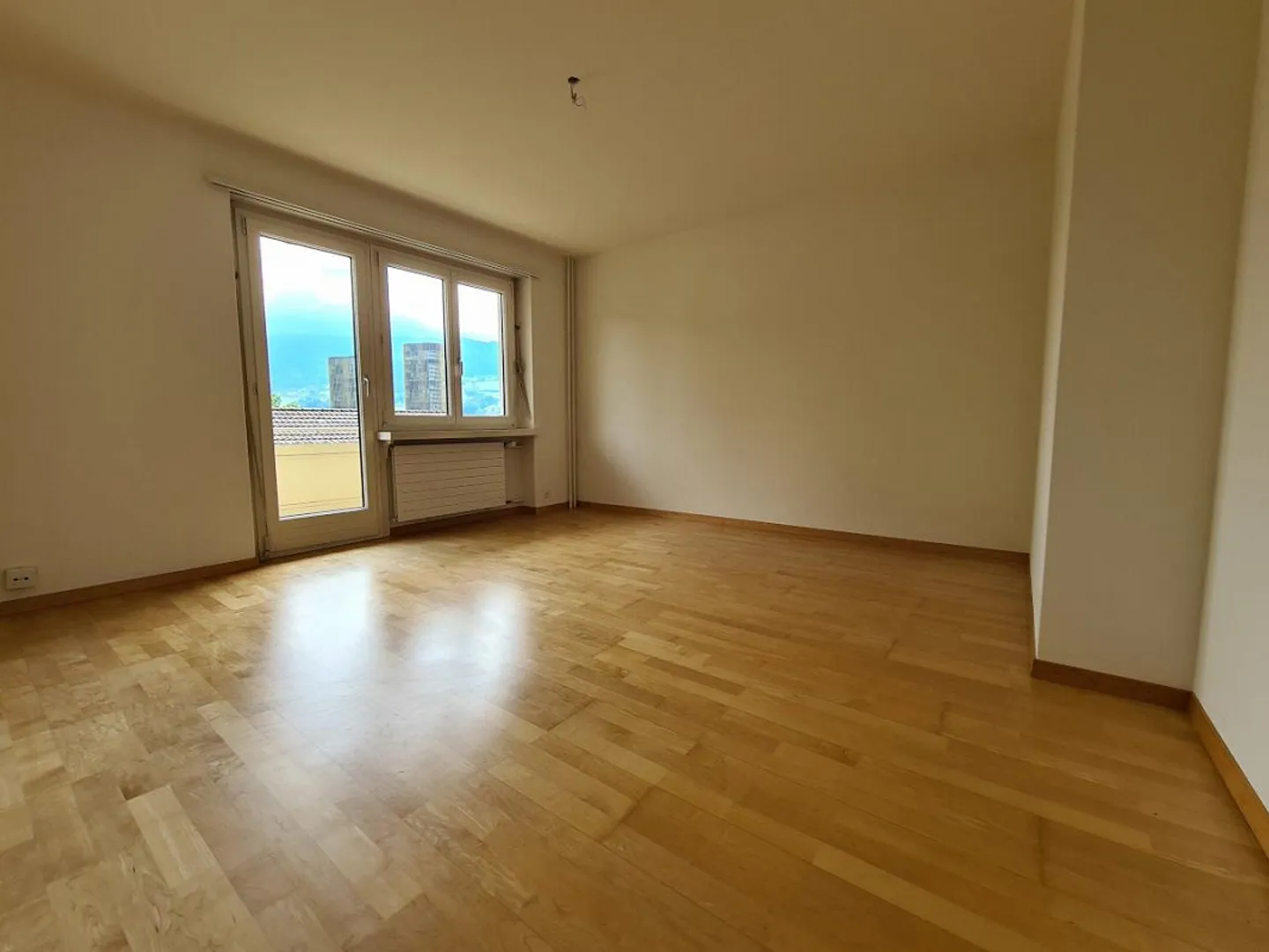 near the city with beautiful views - Photo 4 of 6