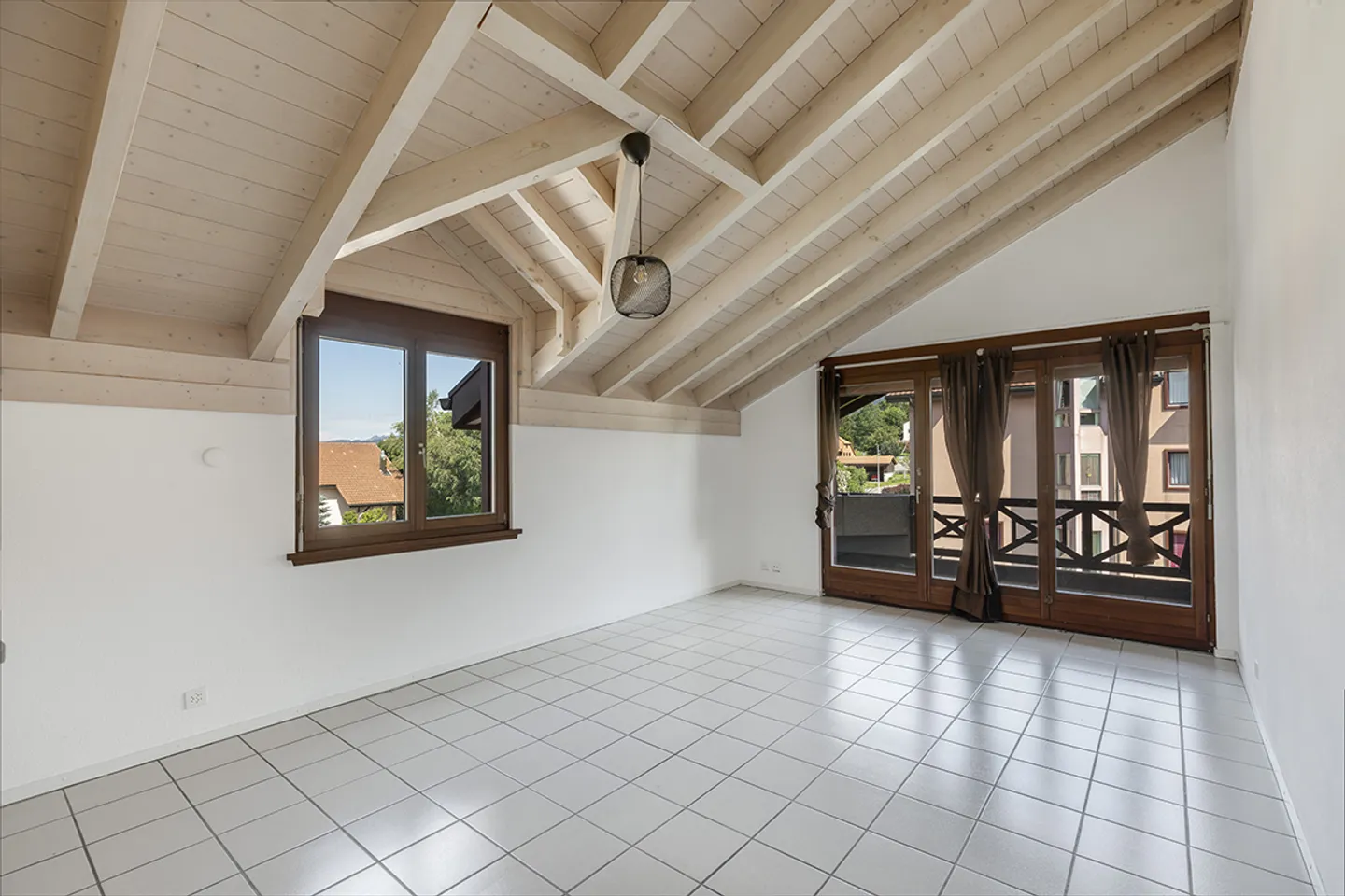 Obergeschoss 3,5 Zimmer - Foto 2 von 9