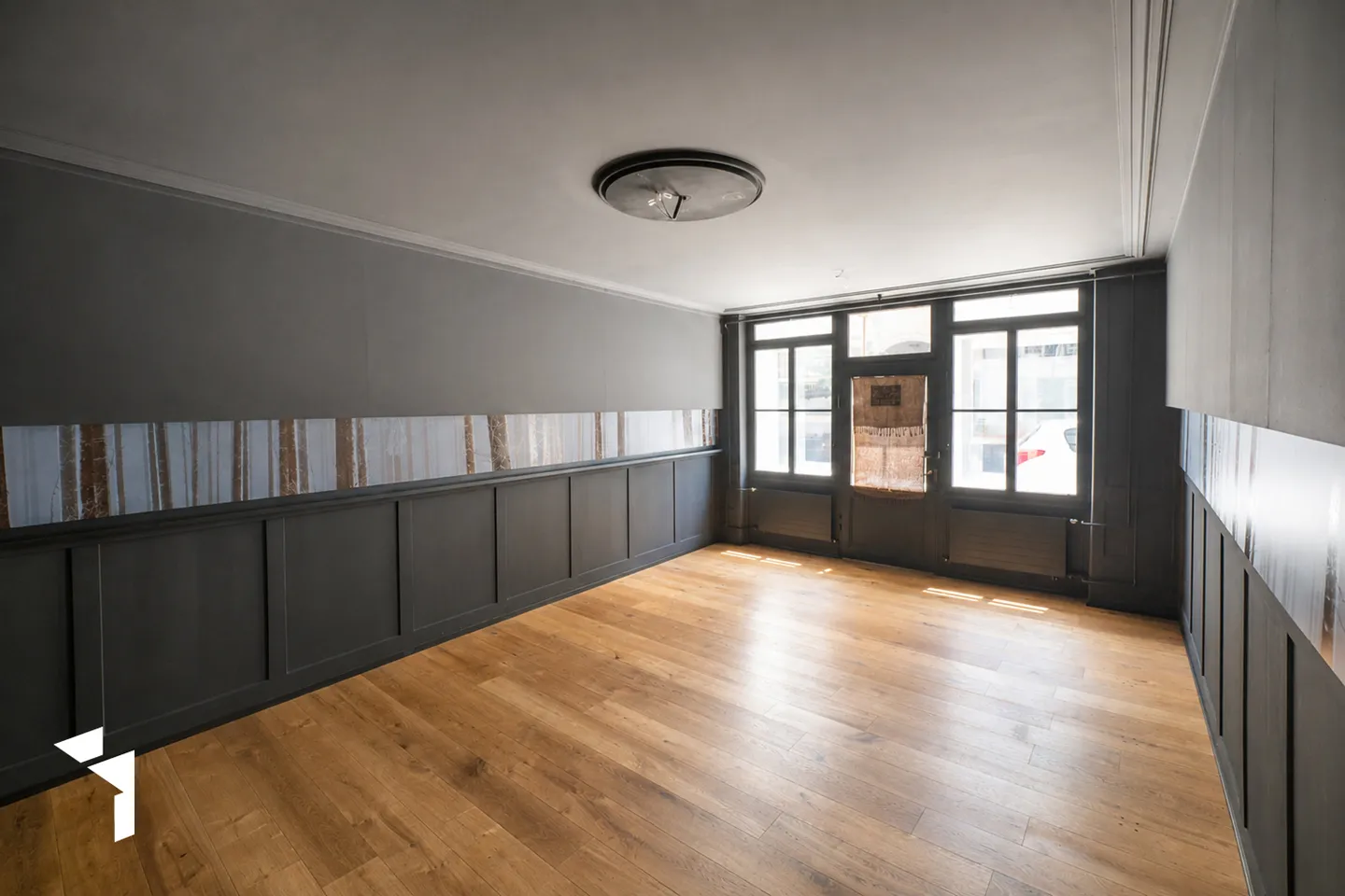Mixed-use building 4.5 rooms - Photo 2 of 13