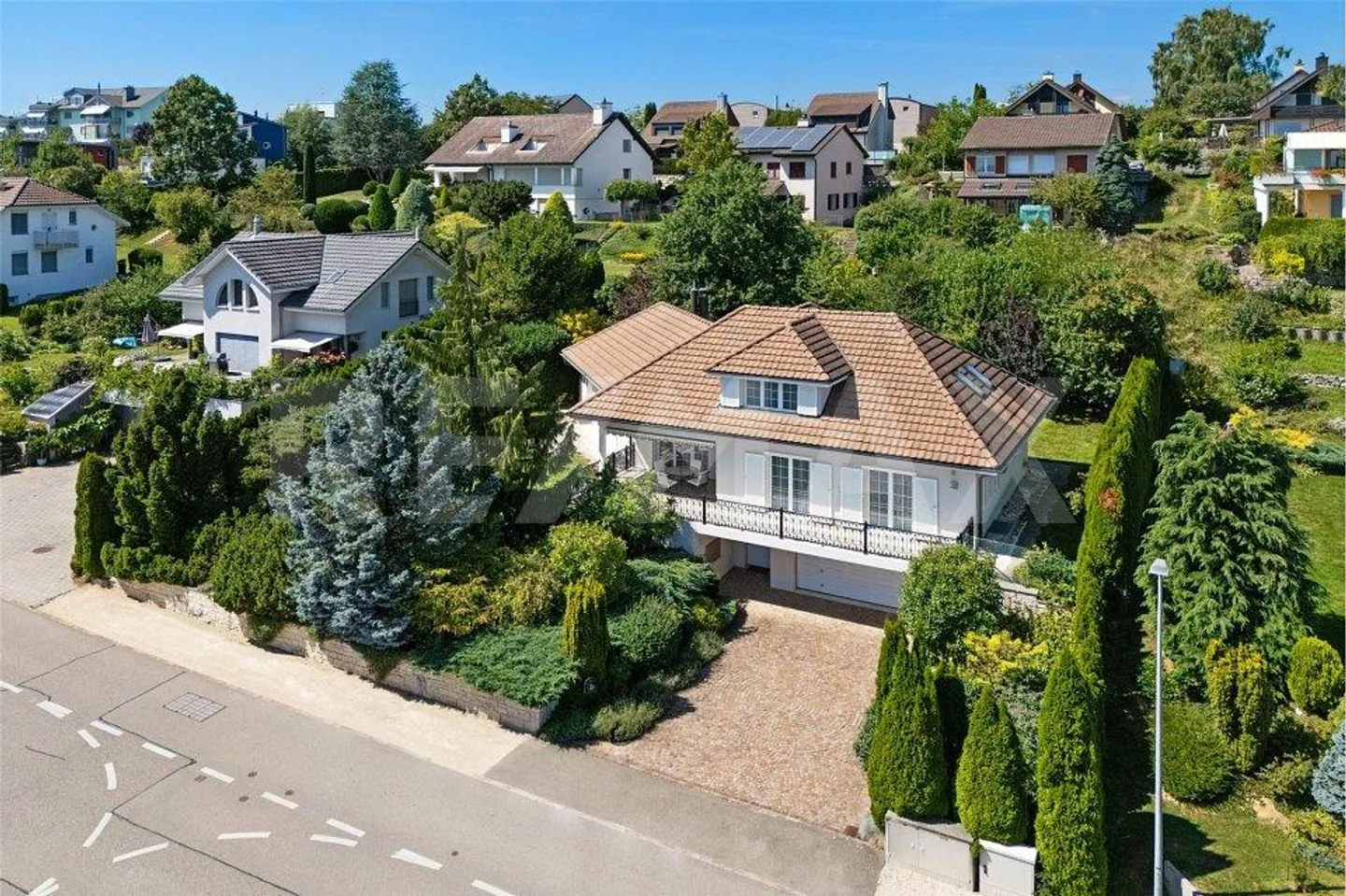 Exclusive 8-Room Villa in Quiet Location of Stetten - Photo 1 of 13